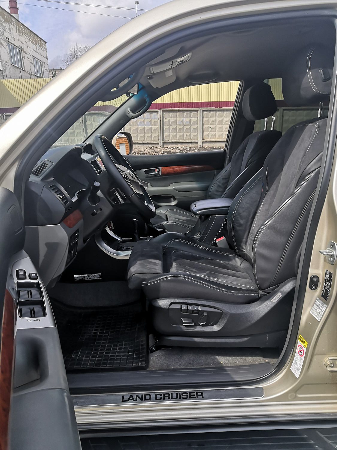 Салазки для установки сидений BMW F Серия в Toyota Land Cruiser Prado 120